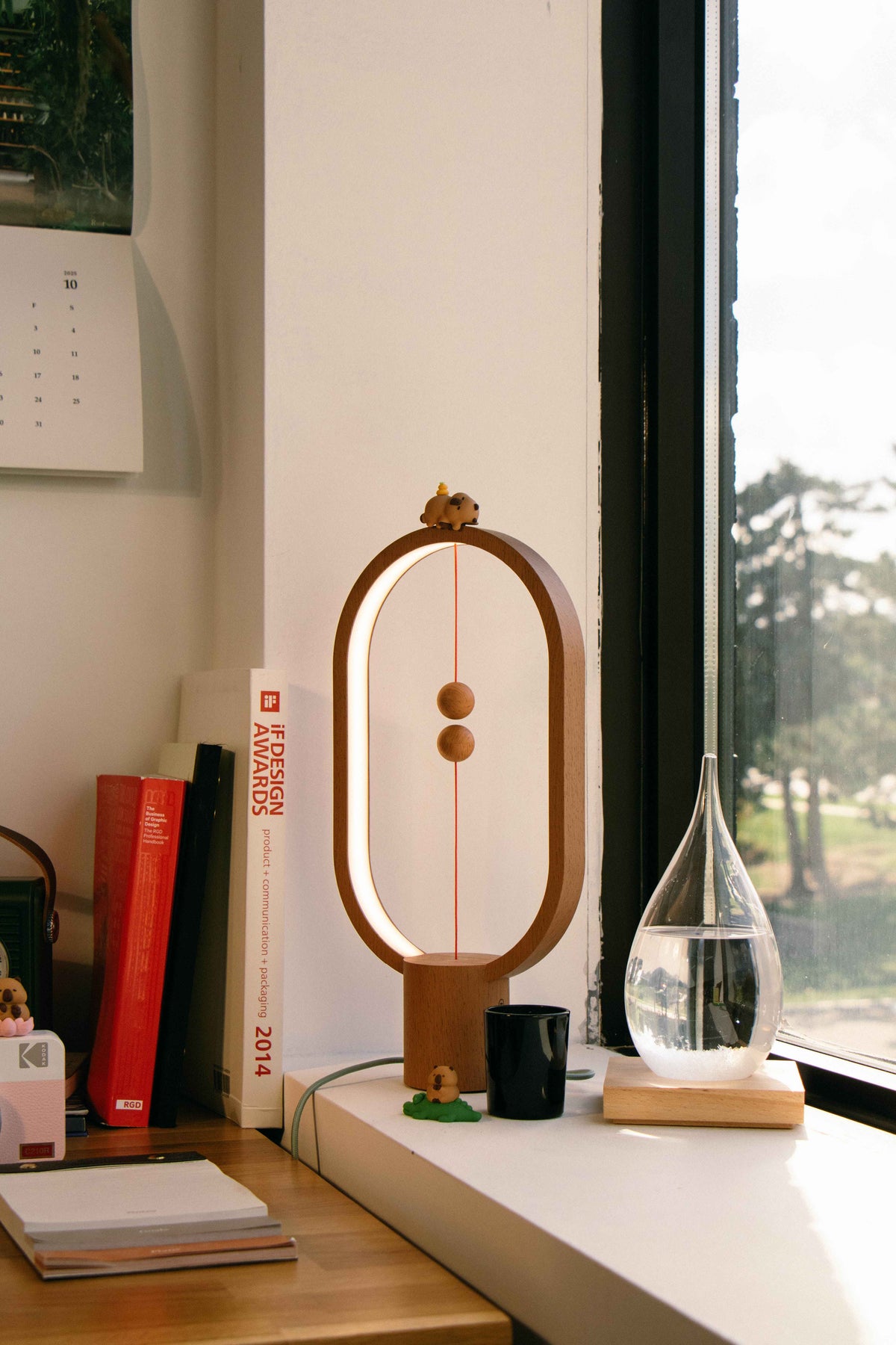 Wood-Look Magnetic Balance LED Table Lamp